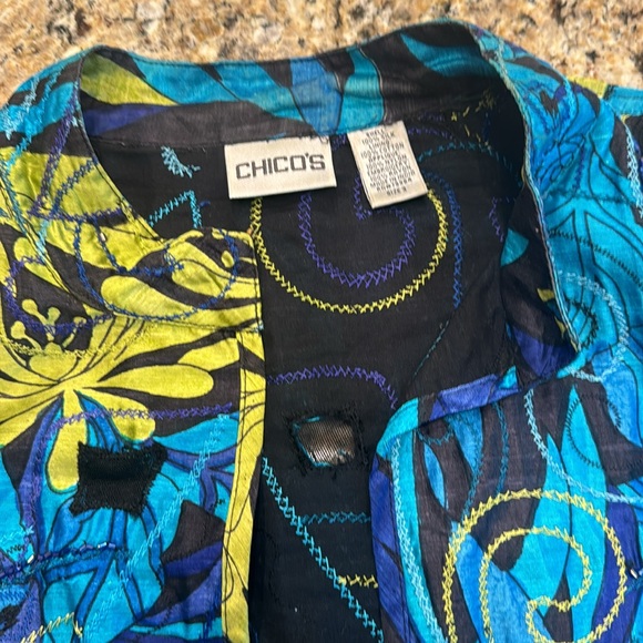 Chicos cropped jacket, size 3, beaded and embroidered - Picture 2 of 6